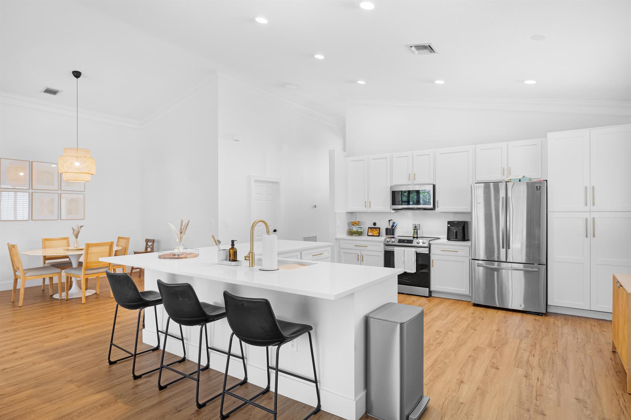 2887 N Bight