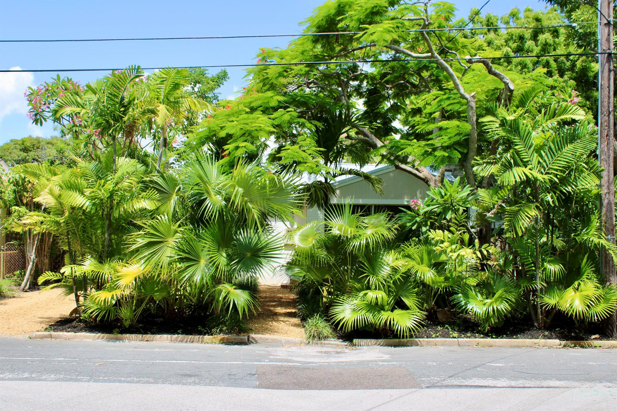 3211 Floral Ave