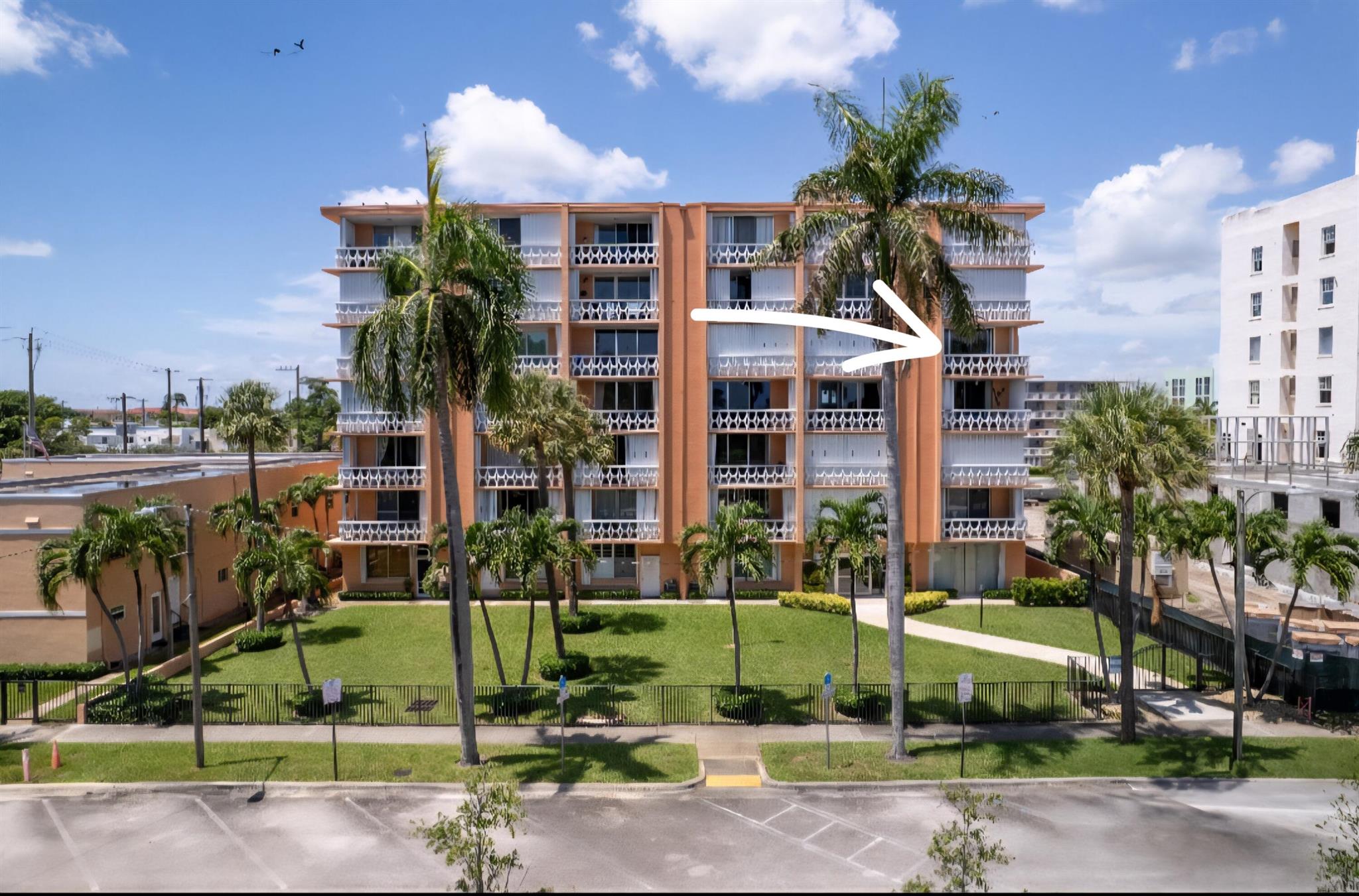 15 S Golfview Rd #501