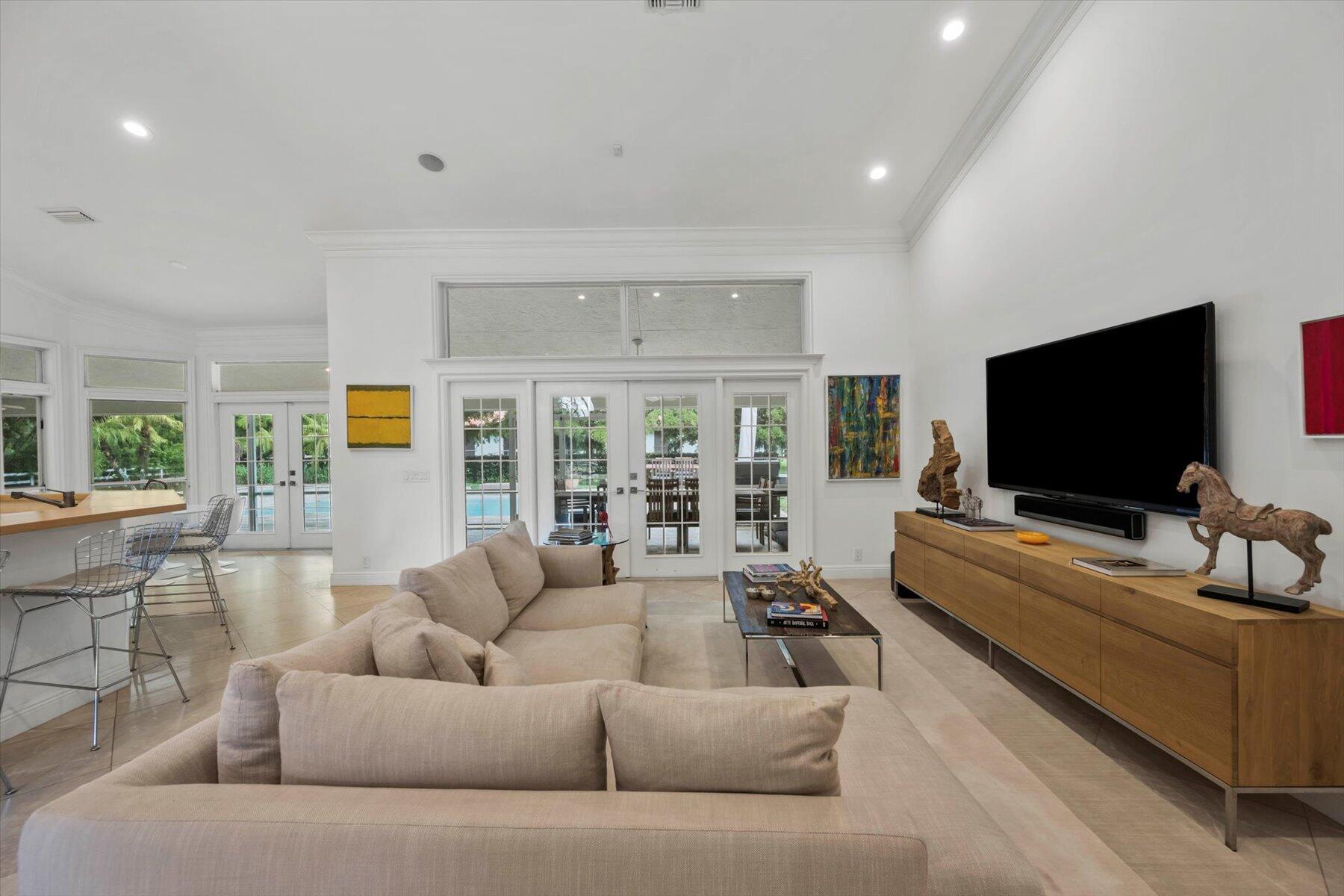 2439 Appaloosa Trl Wellington, FL 33414