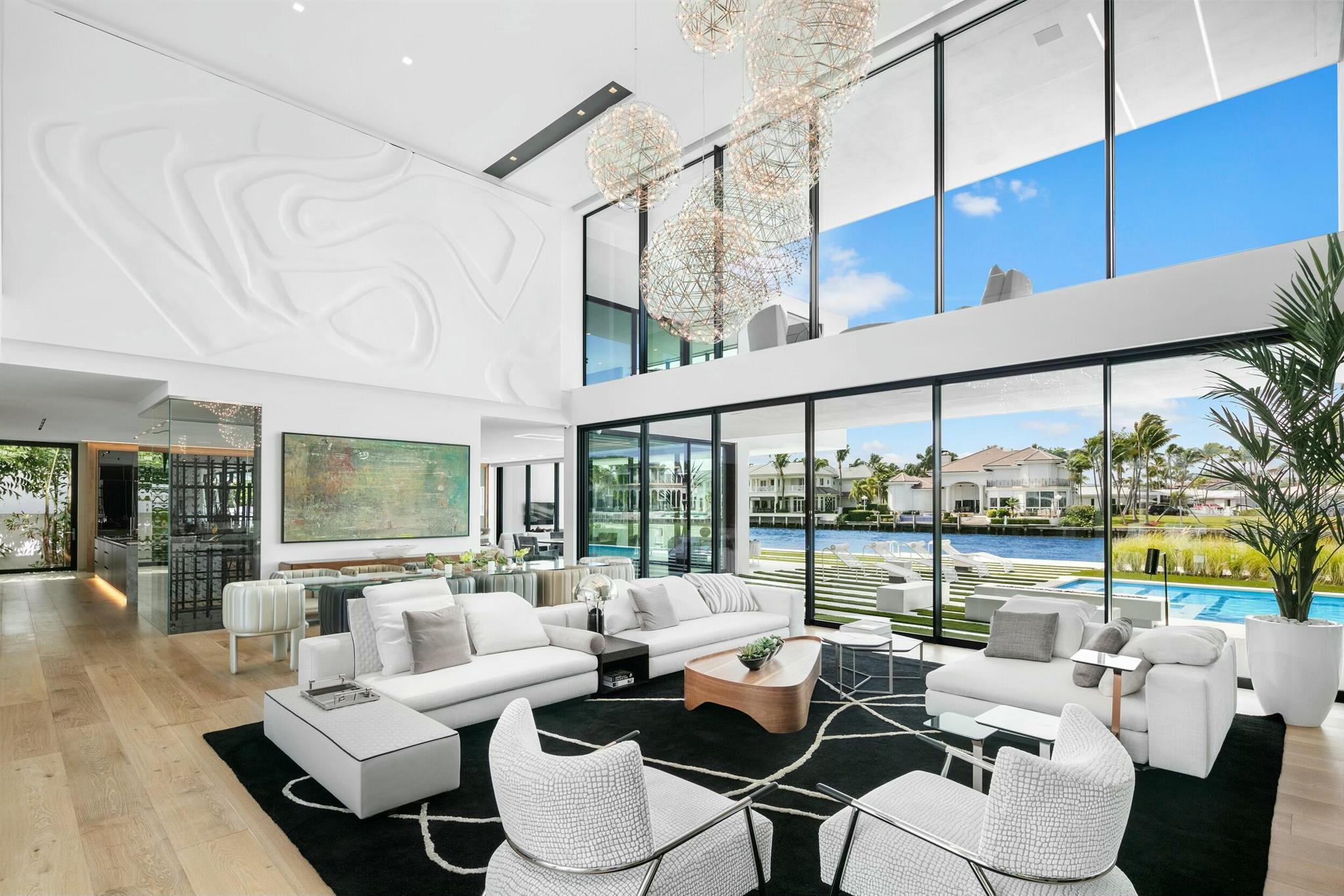 2633 Spanish Riv Rd Boca Raton, FL 33432