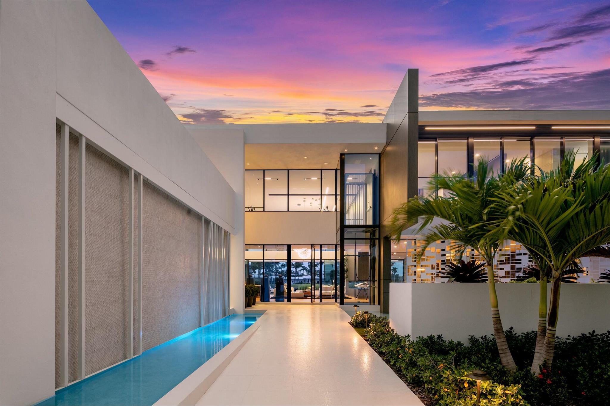 2633 Spanish Riv Rd Boca Raton, FL 33432