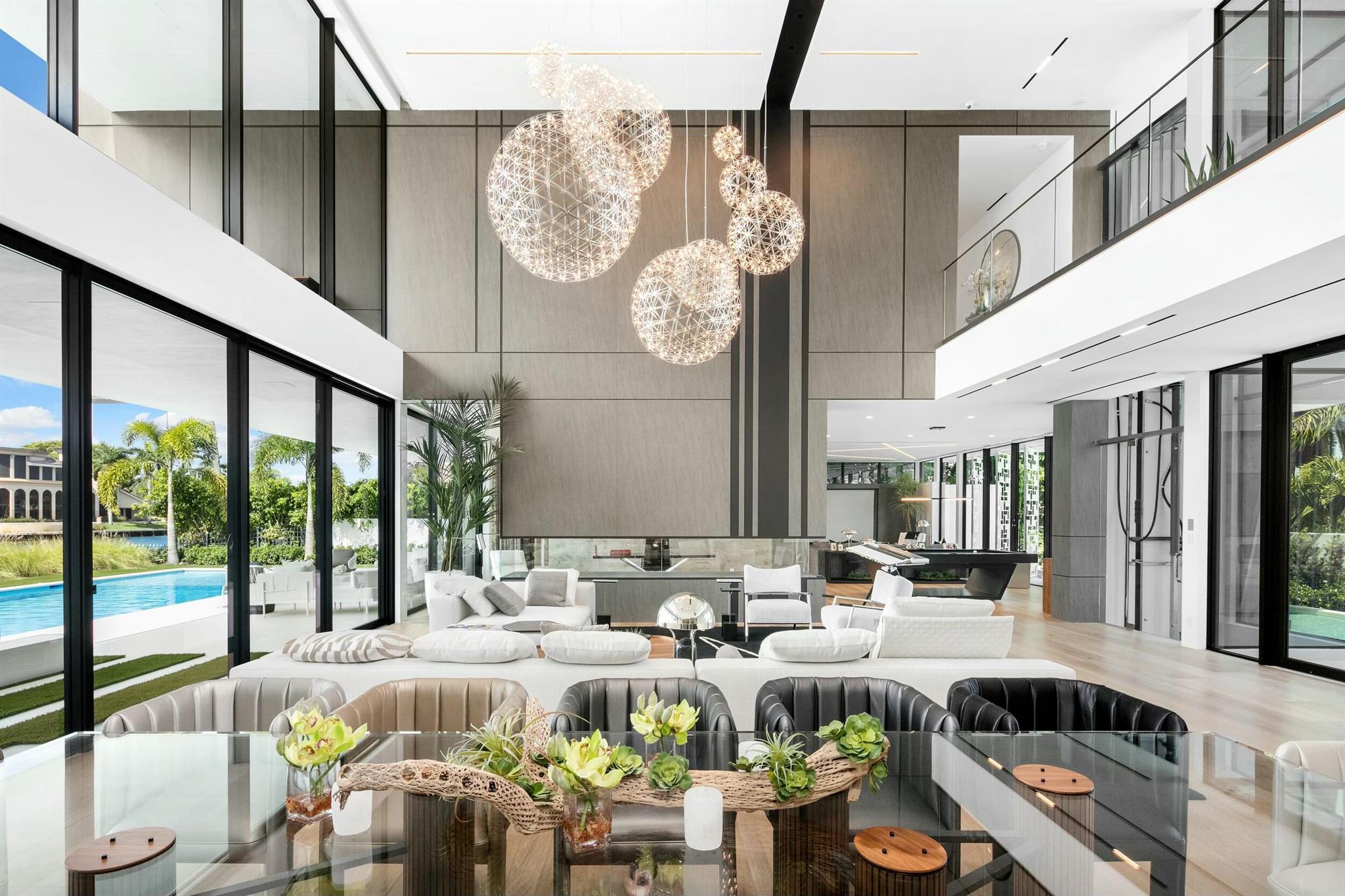 2633 Spanish Riv Rd Boca Raton, FL 33432