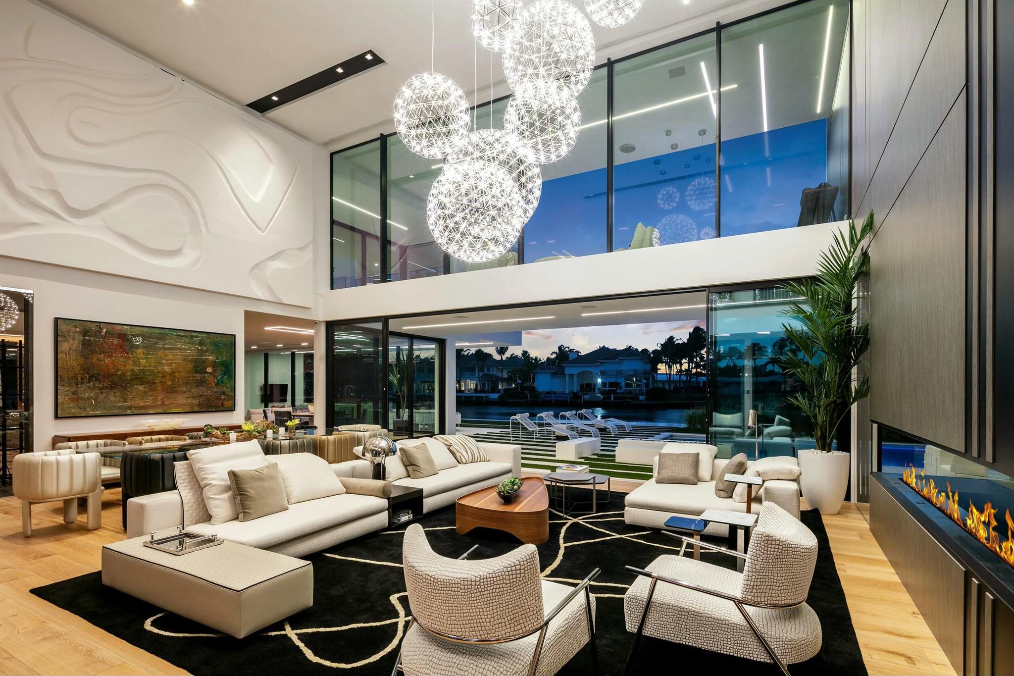 2633 Spanish Riv Rd Boca Raton, FL 33432