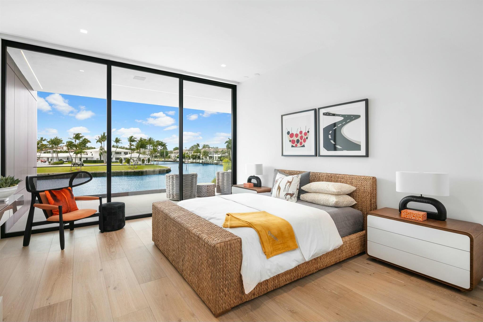 2633 Spanish Riv Rd Boca Raton, FL 33432