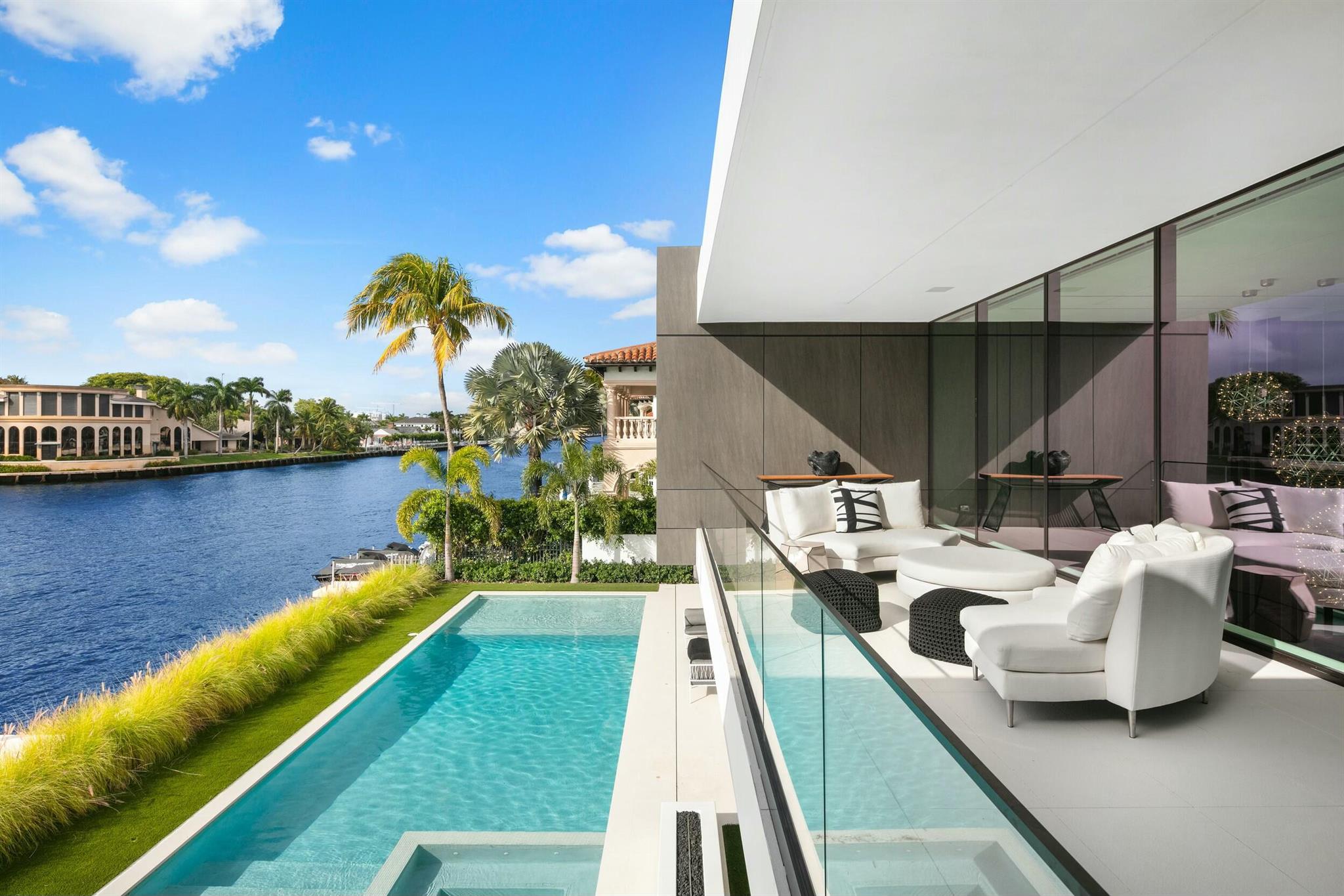 2633 Spanish Riv Rd Boca Raton, FL 33432