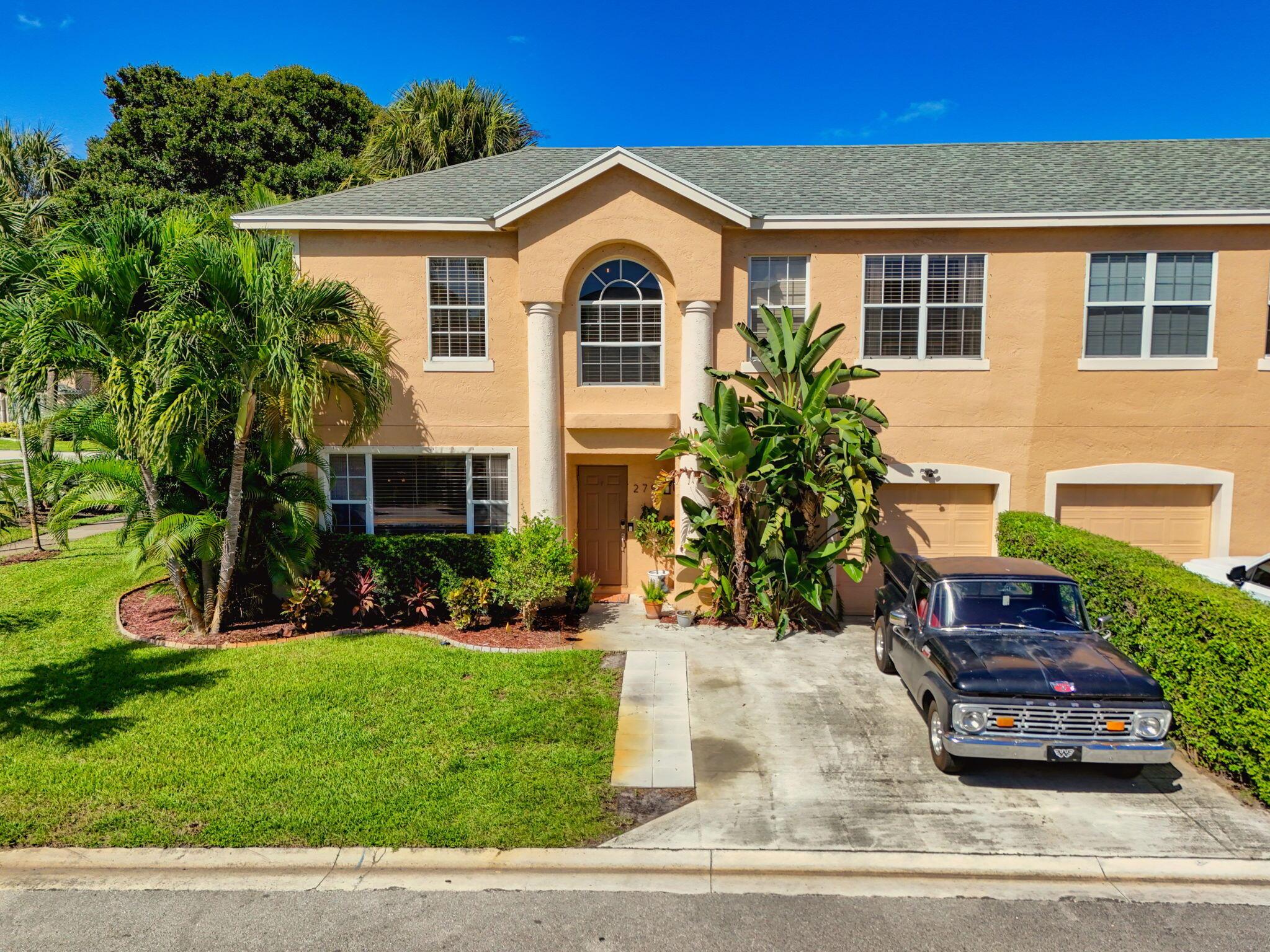 279 Live Oak Ln