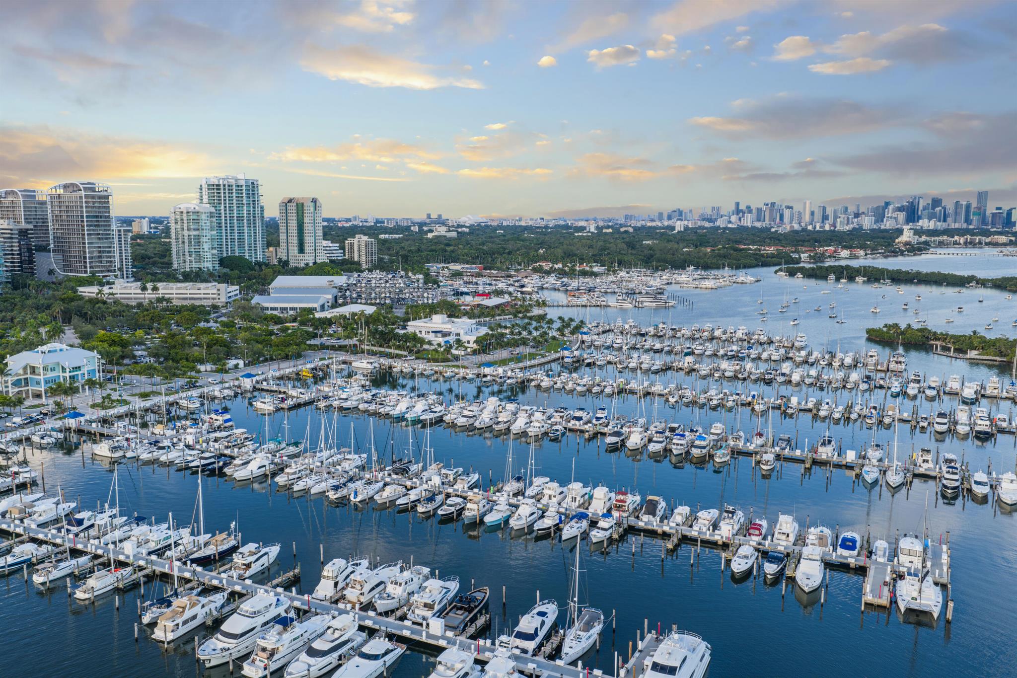 2655 S Bayshore Dr #902 Miami, FL 33133