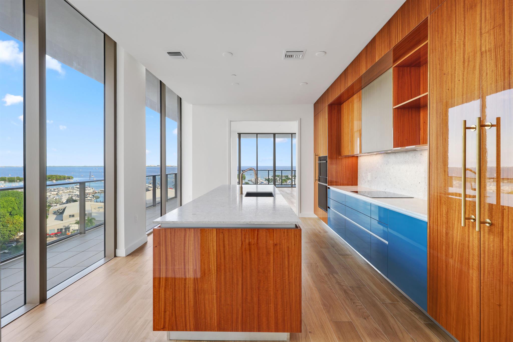 2655 S Bayshore Dr #902 Miami, FL 33133