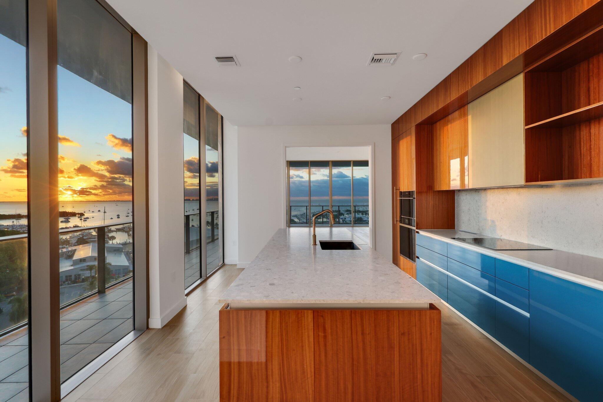 2655 S Bayshore Dr #902 Miami, FL 33133