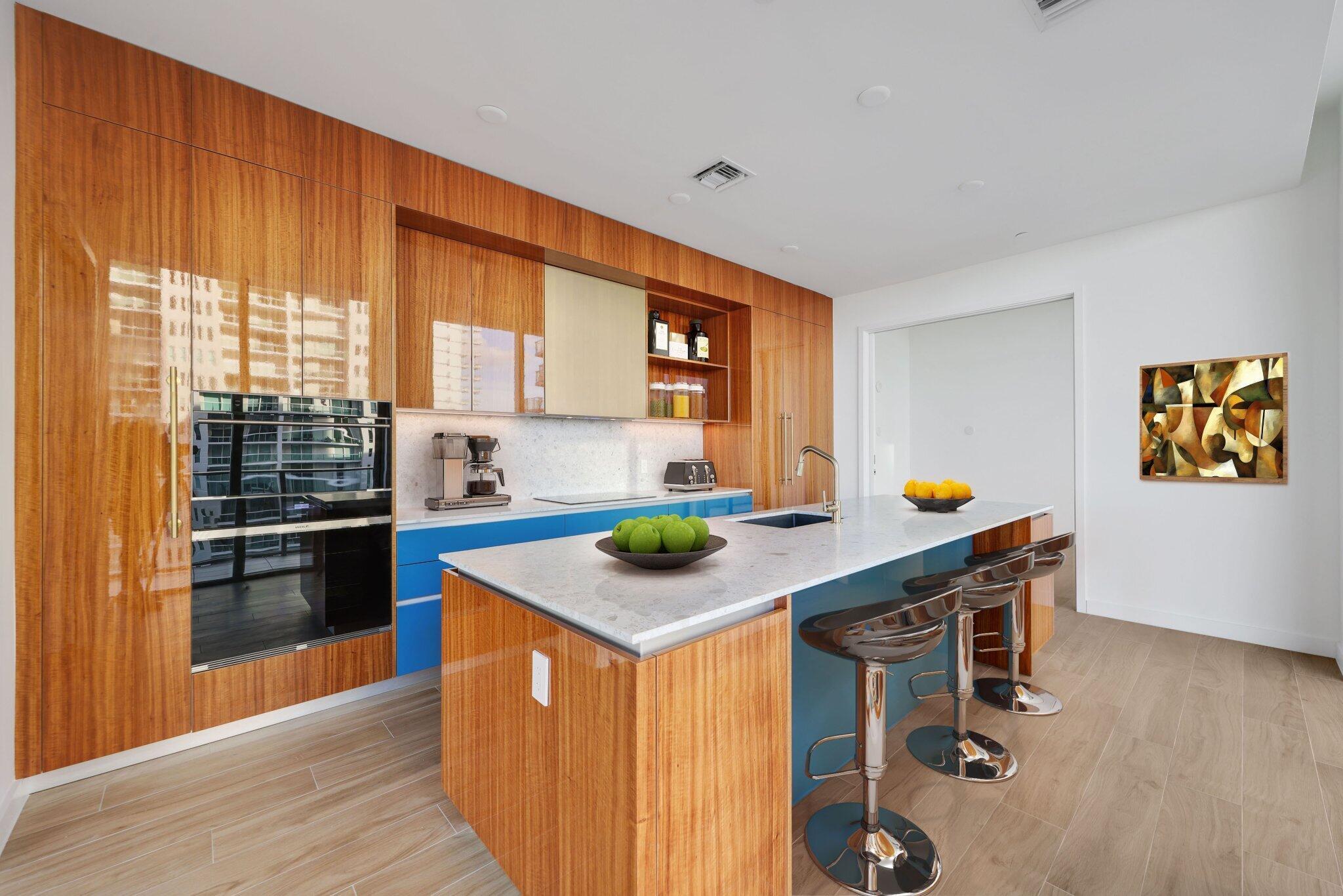 2655 S Bayshore Dr #902 Miami, FL 33133