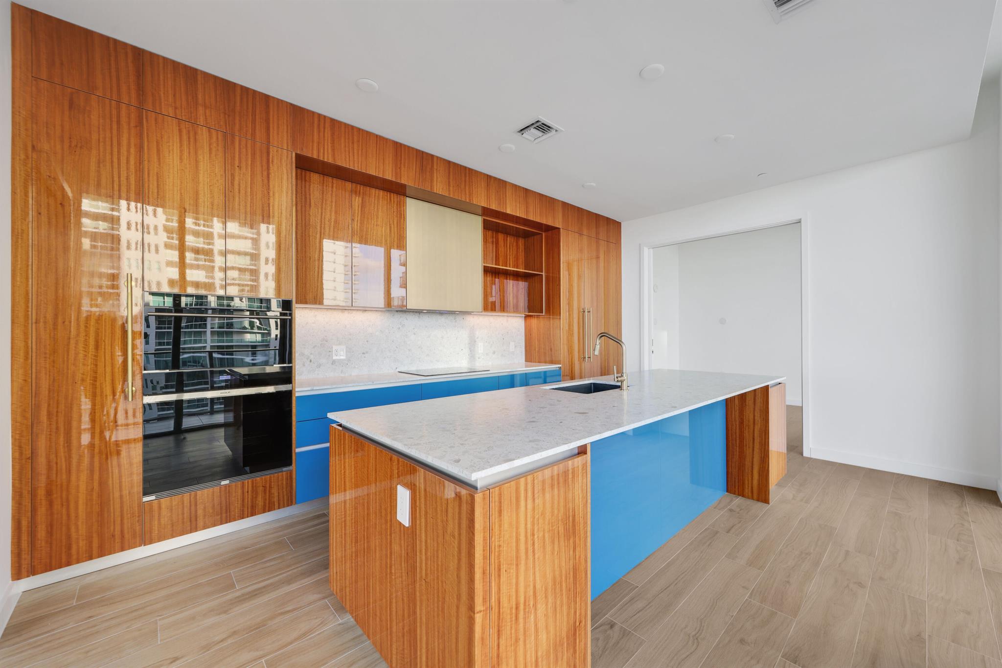 2655 S Bayshore Dr #902 Miami, FL 33133