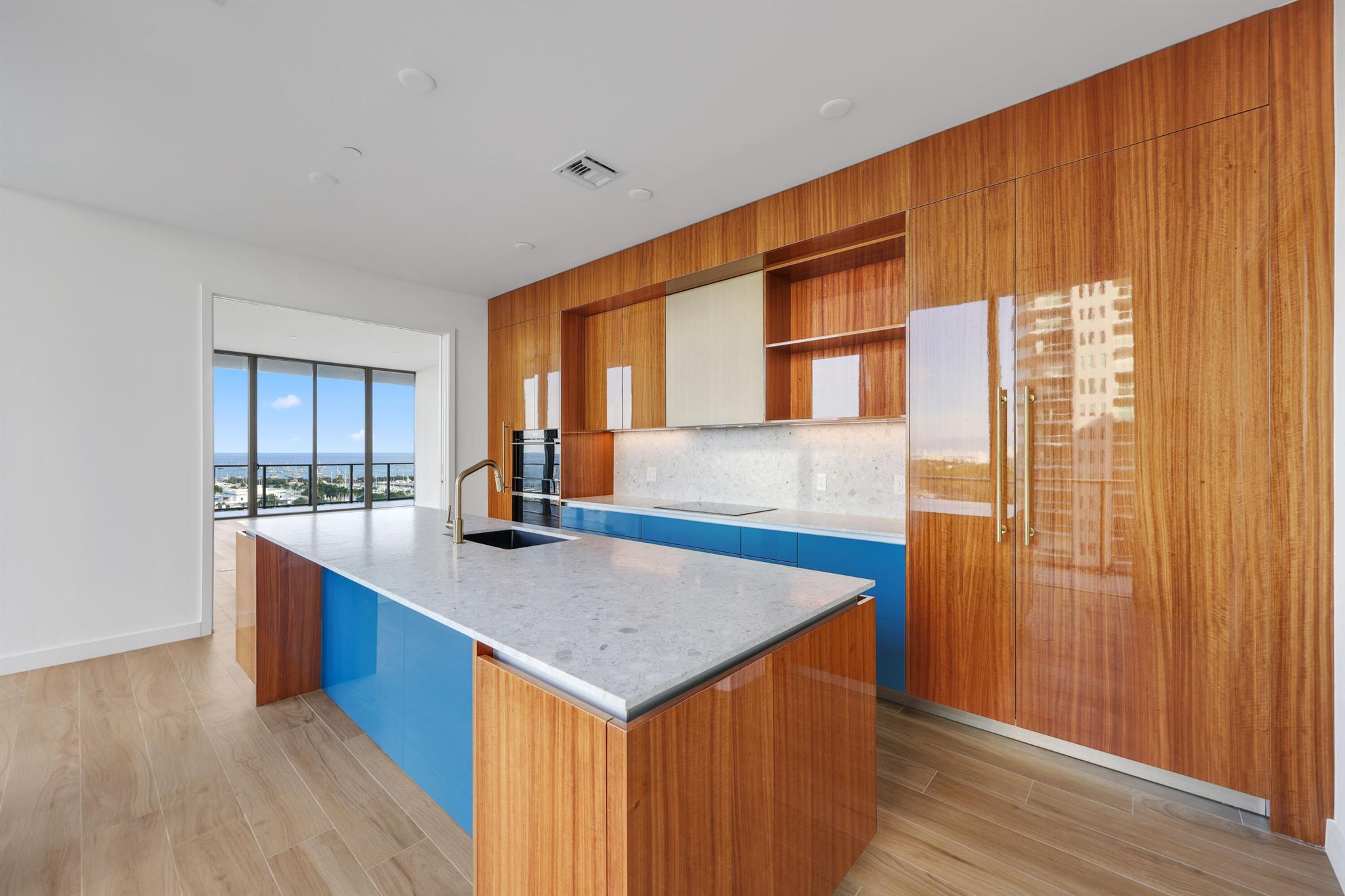 2655 S Bayshore Dr #902 Miami, FL 33133