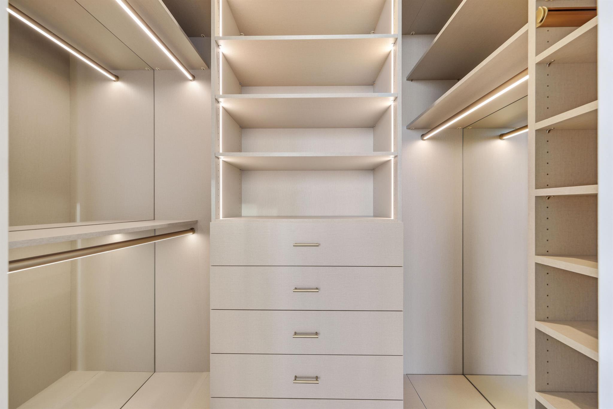 2655 S Bayshore Dr #902 Miami, FL 33133