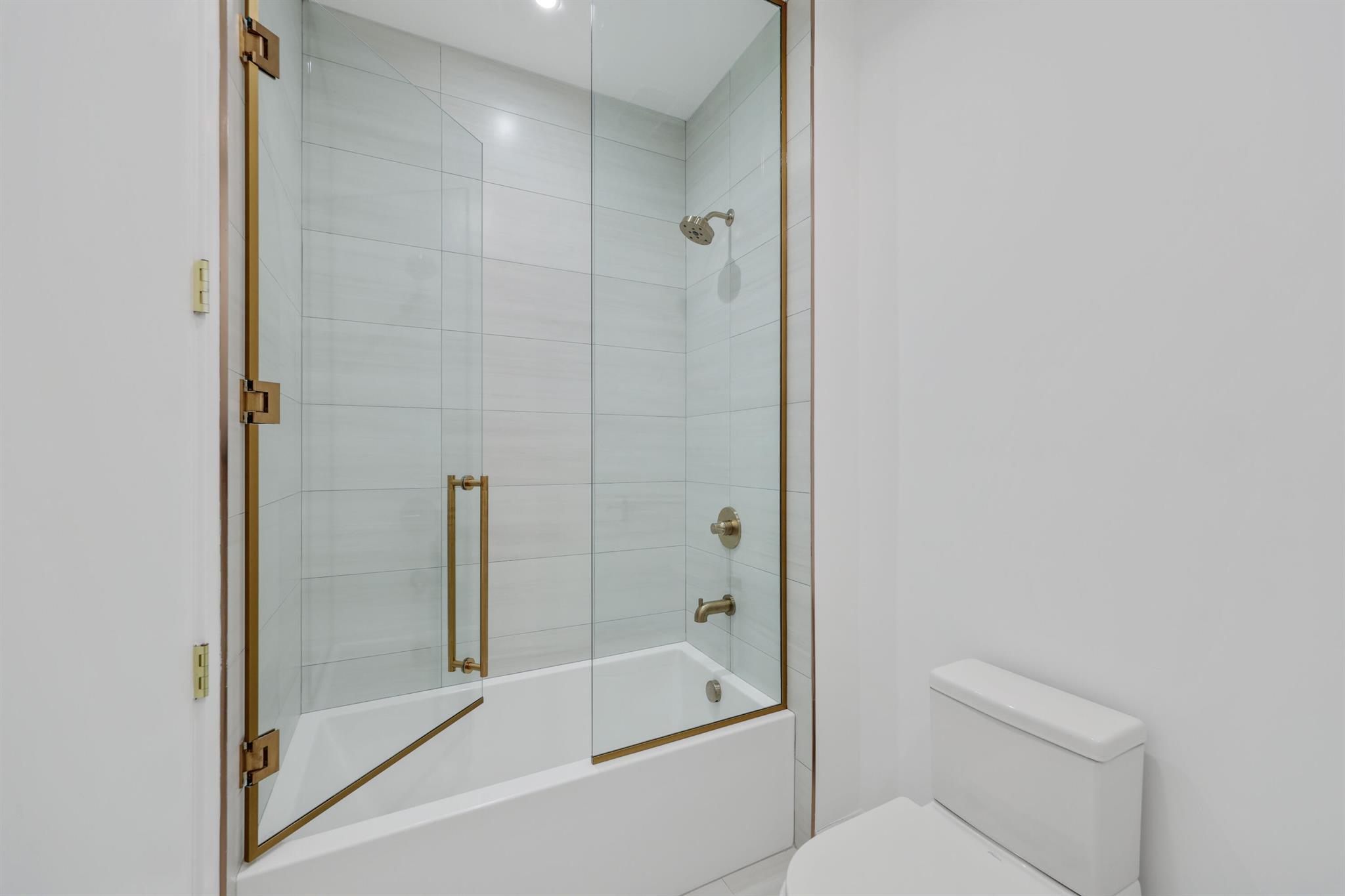 2655 S Bayshore Dr #902 Miami, FL 33133