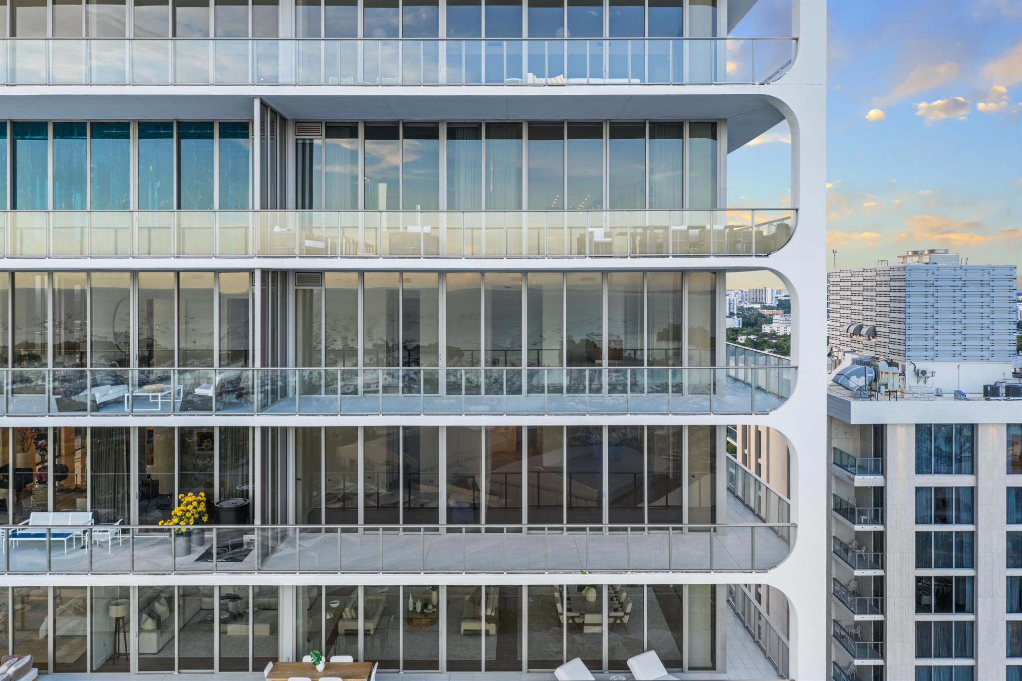 2655 S Bayshore Dr #902 Miami, FL 33133