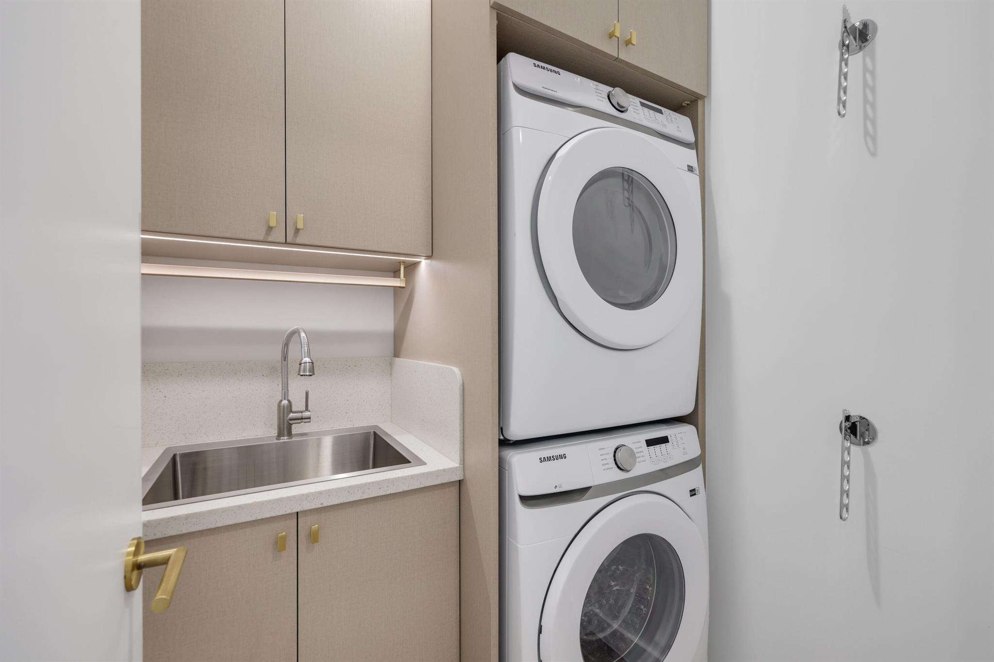 2655 S Bayshore Dr #902 Miami, FL 33133