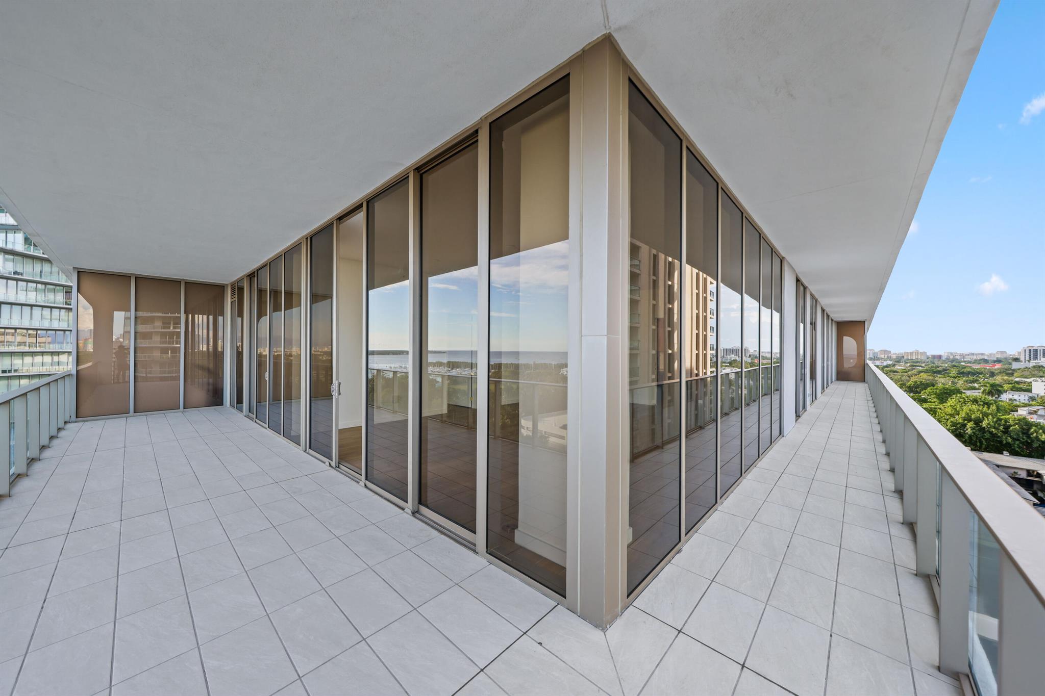 2655 S Bayshore Dr #902 Miami, FL 33133