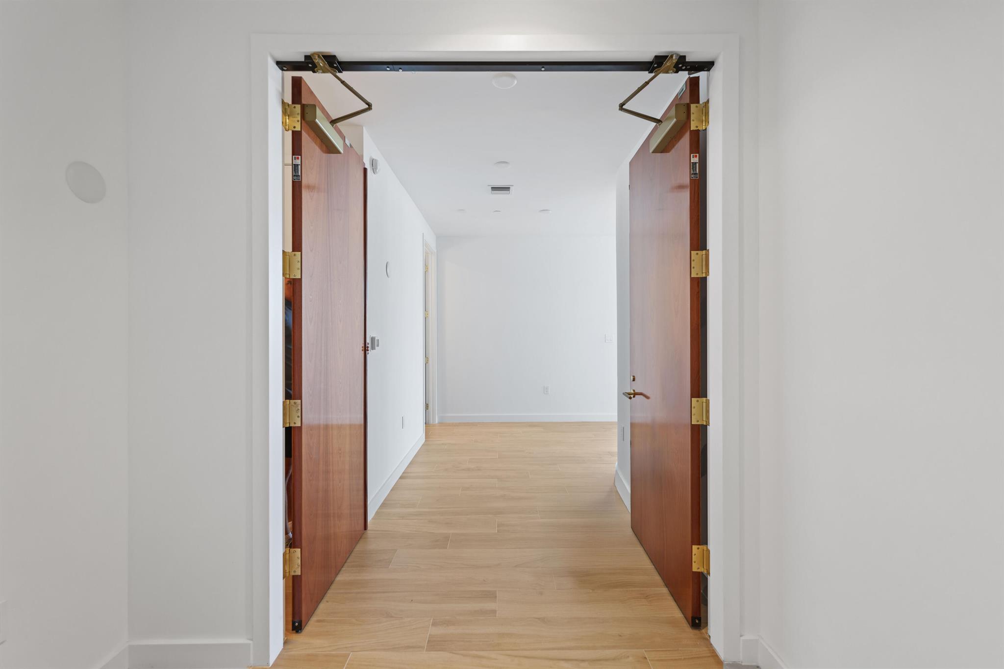 2655 S Bayshore Dr #902 Miami, FL 33133