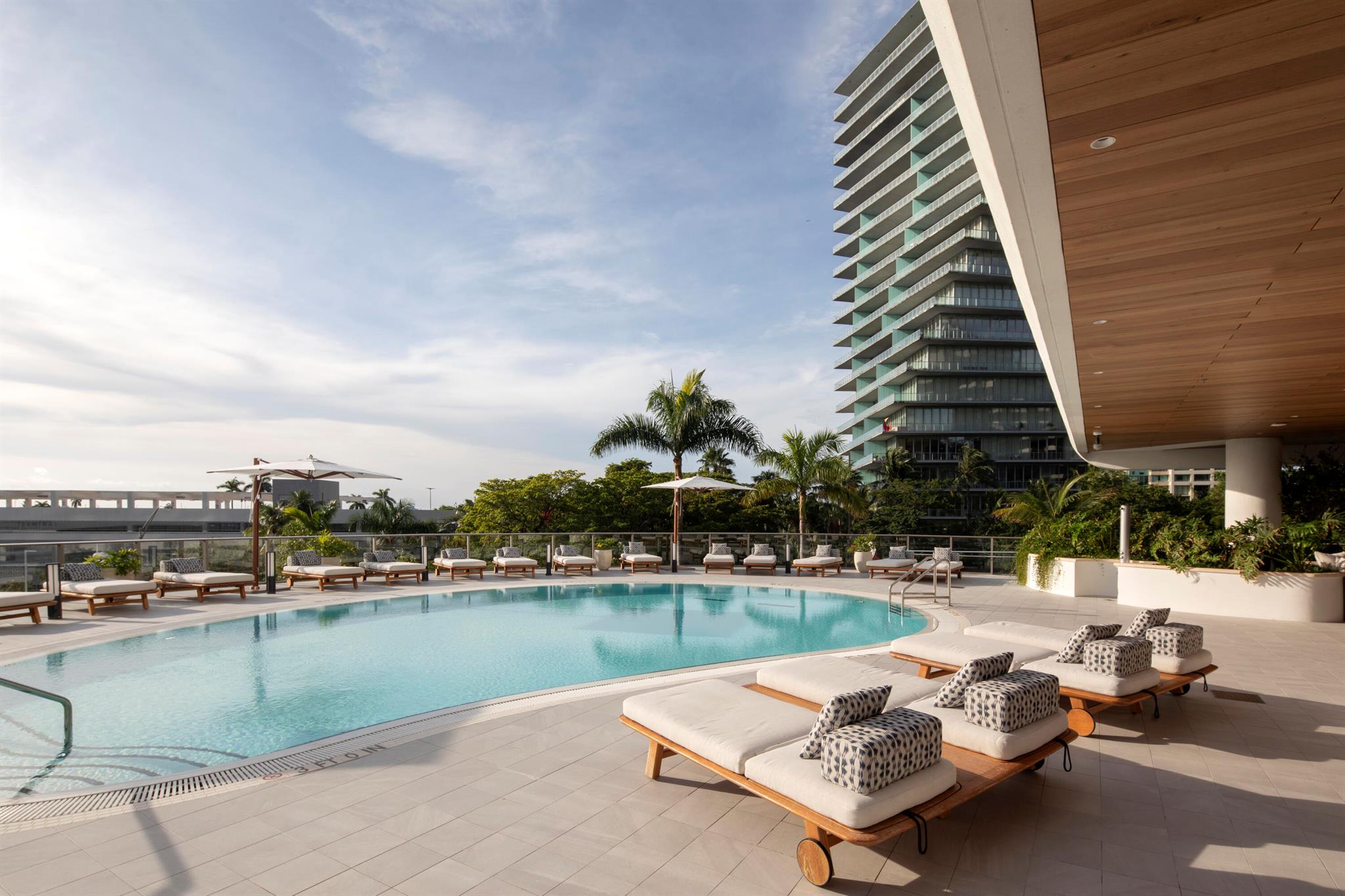 2655 S Bayshore Dr #902 Miami, FL 33133