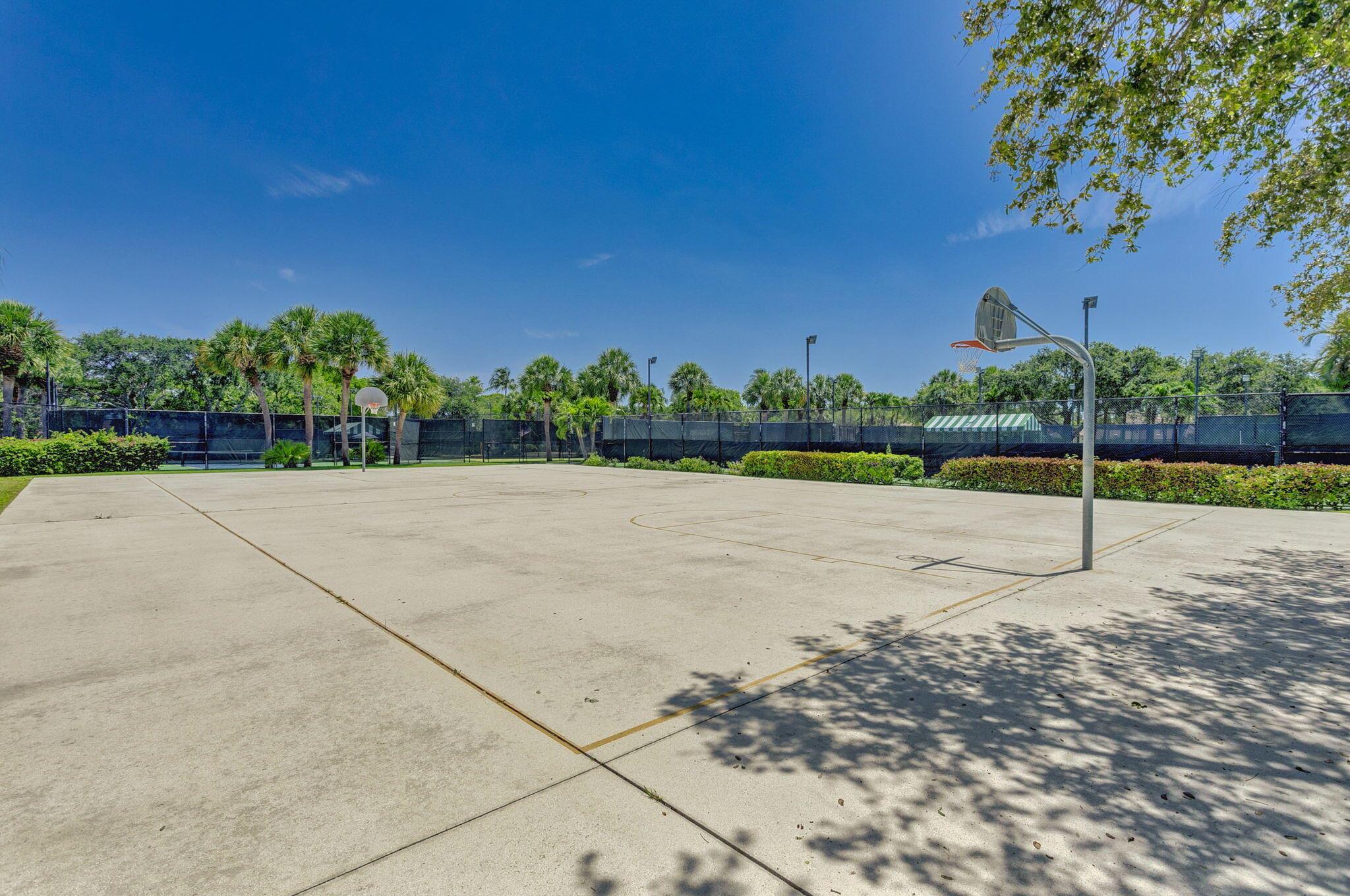 121 Landward Dr Jupiter, FL 33477