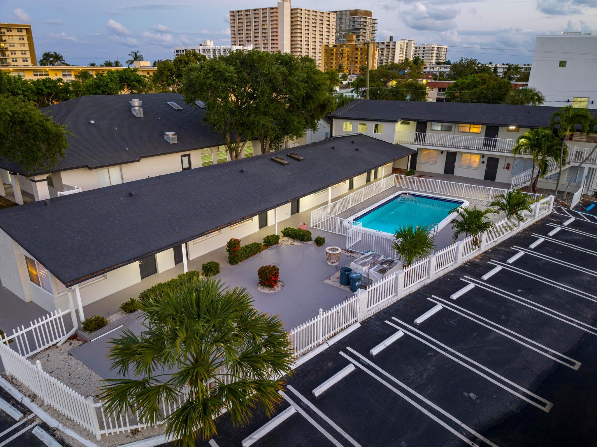 1020 N Riverside Dr #2