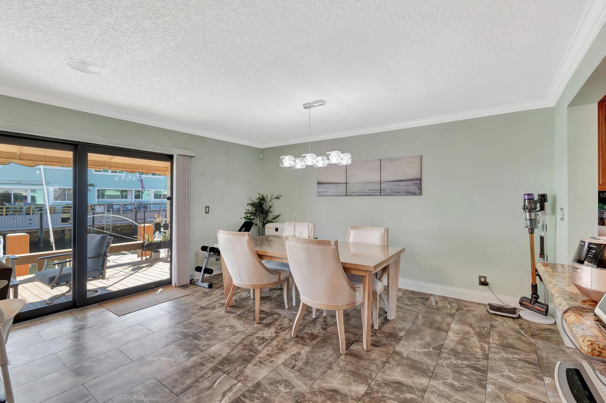 732 NE 12th Ter #6 Boynton Beach, FL 33435