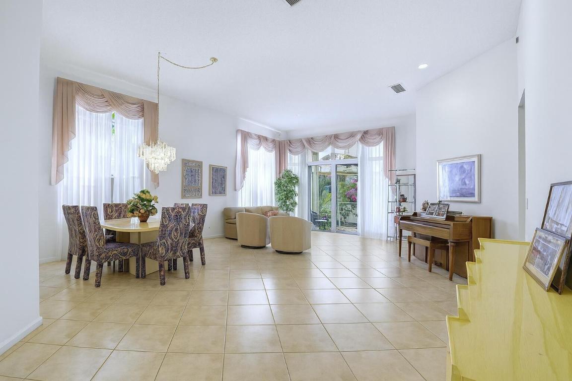 7737 Rockford Rd Boynton Beach, FL 33472