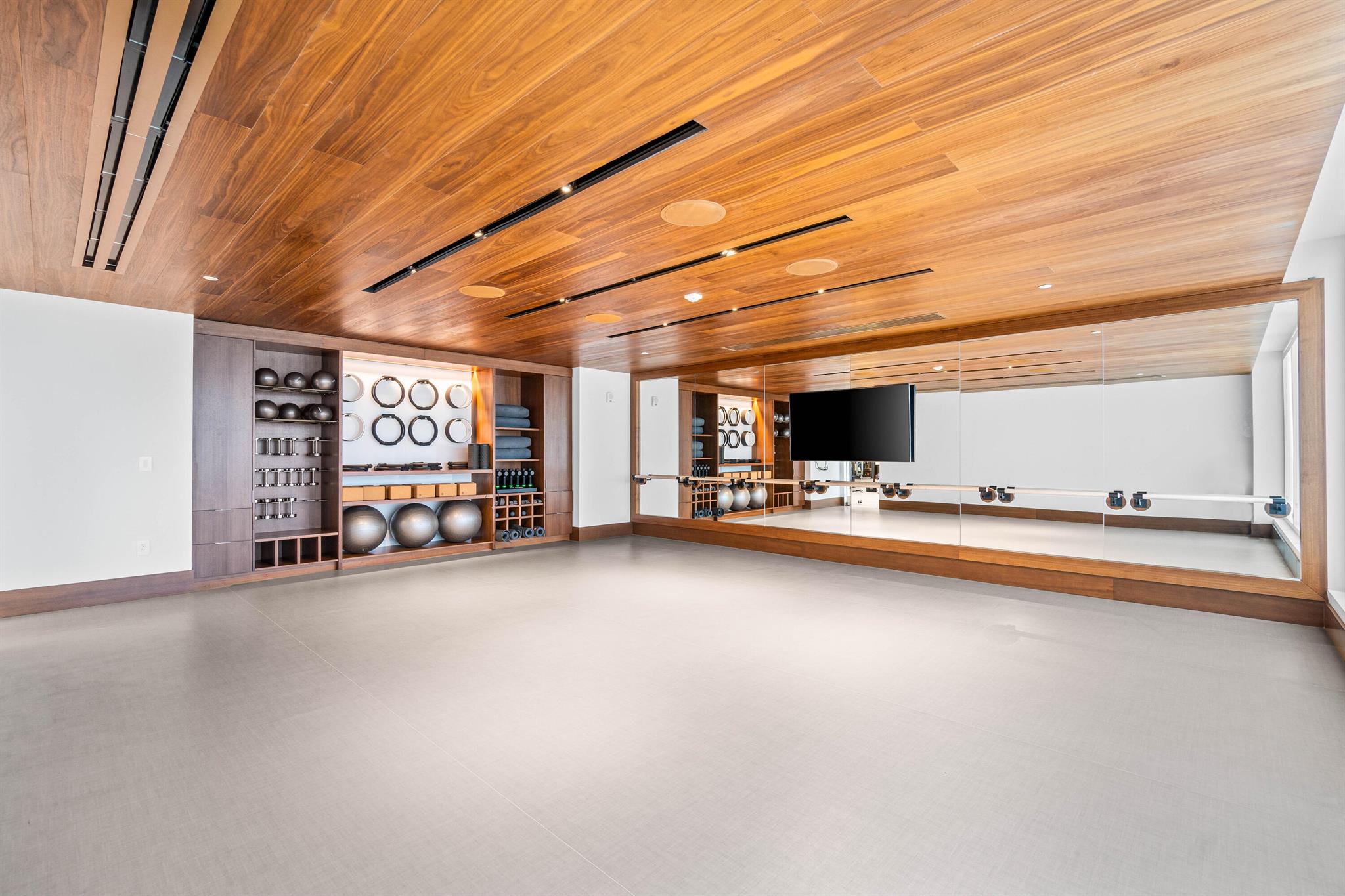 220 SE Mizner Blvd #Ph920 Boca Raton, FL 33432