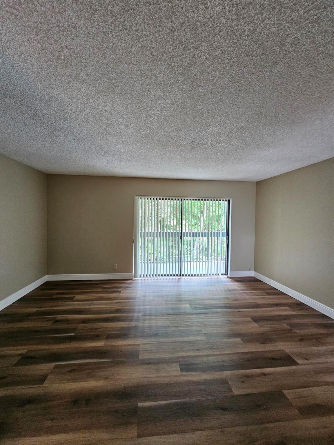 1850 N Congress Ave #206