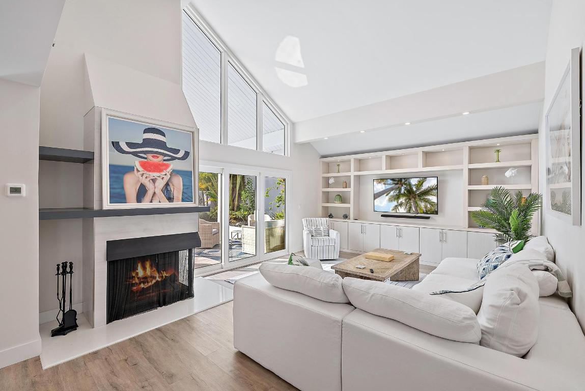 104 Sunfish Jupiter, FL 33477