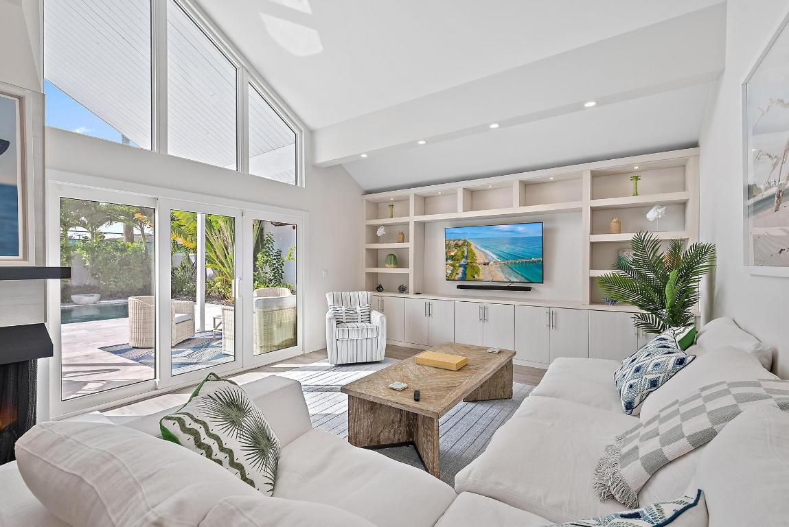 104 Sunfish Jupiter, FL 33477