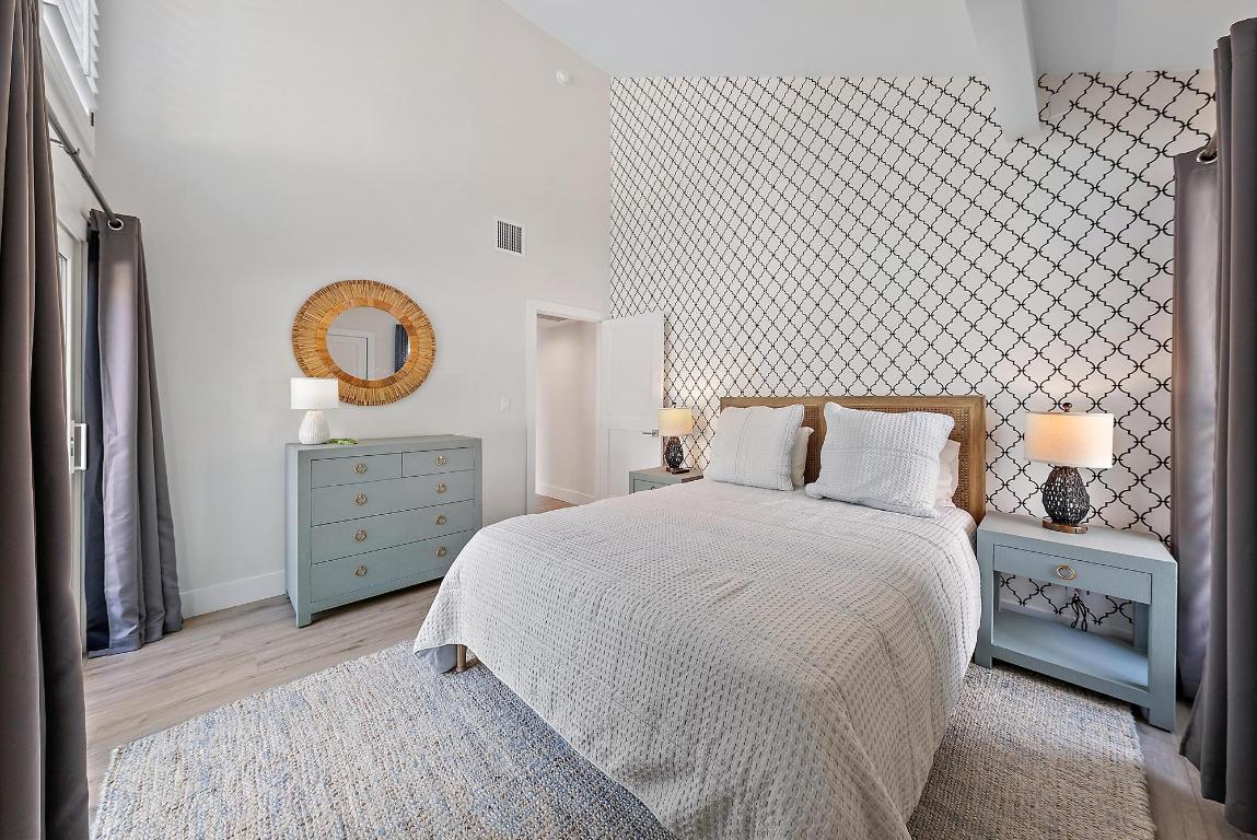 104 Sunfish Jupiter, FL 33477