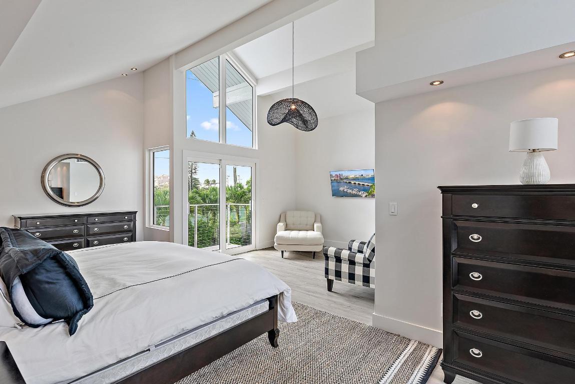 104 Sunfish Jupiter, FL 33477