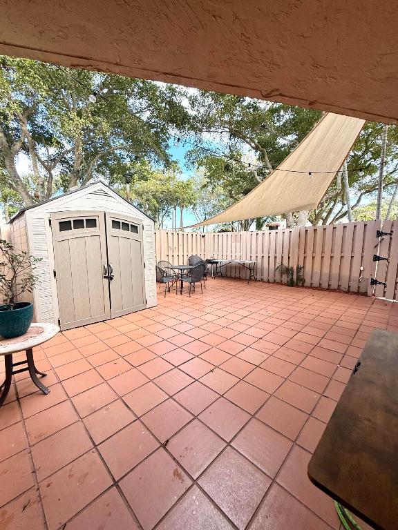 4260 Village #B Delray Beach, FL 33445