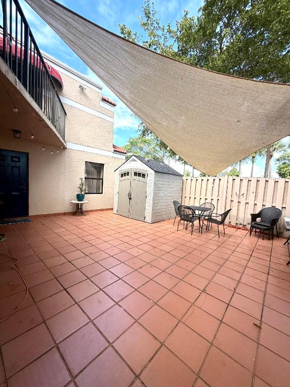 4260 Village #B Delray Beach, FL 33445