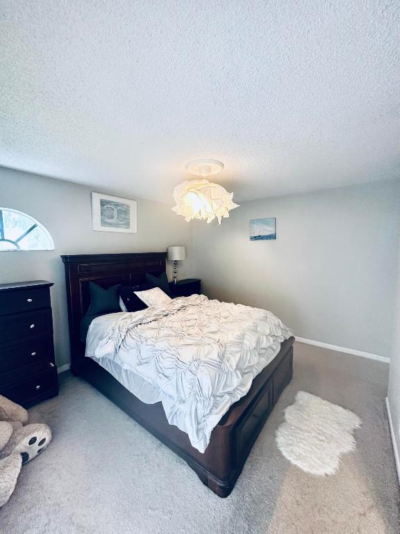 4260 Village #B Delray Beach, FL 33445