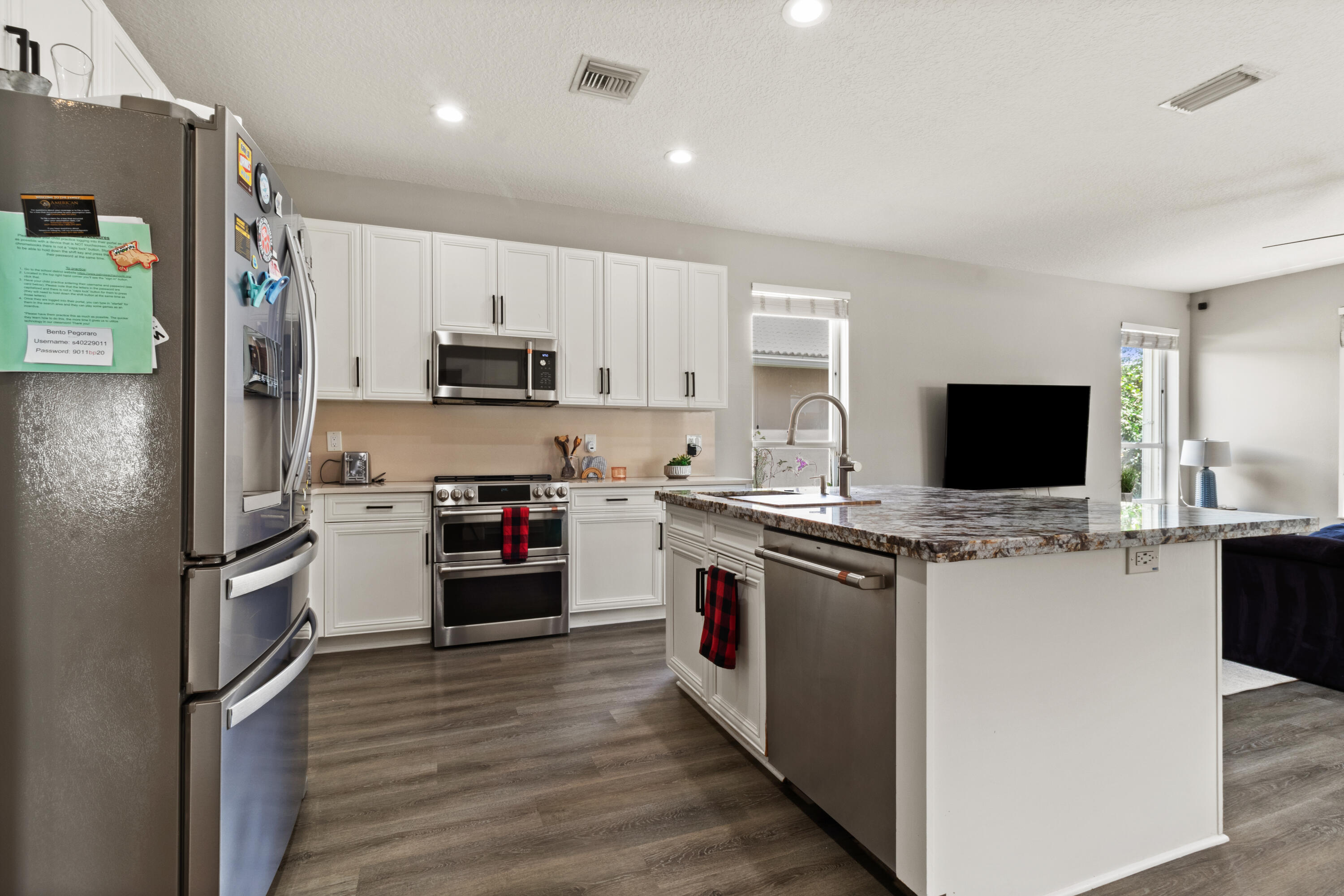 4166 Wellington Shores Wellington, FL 33449