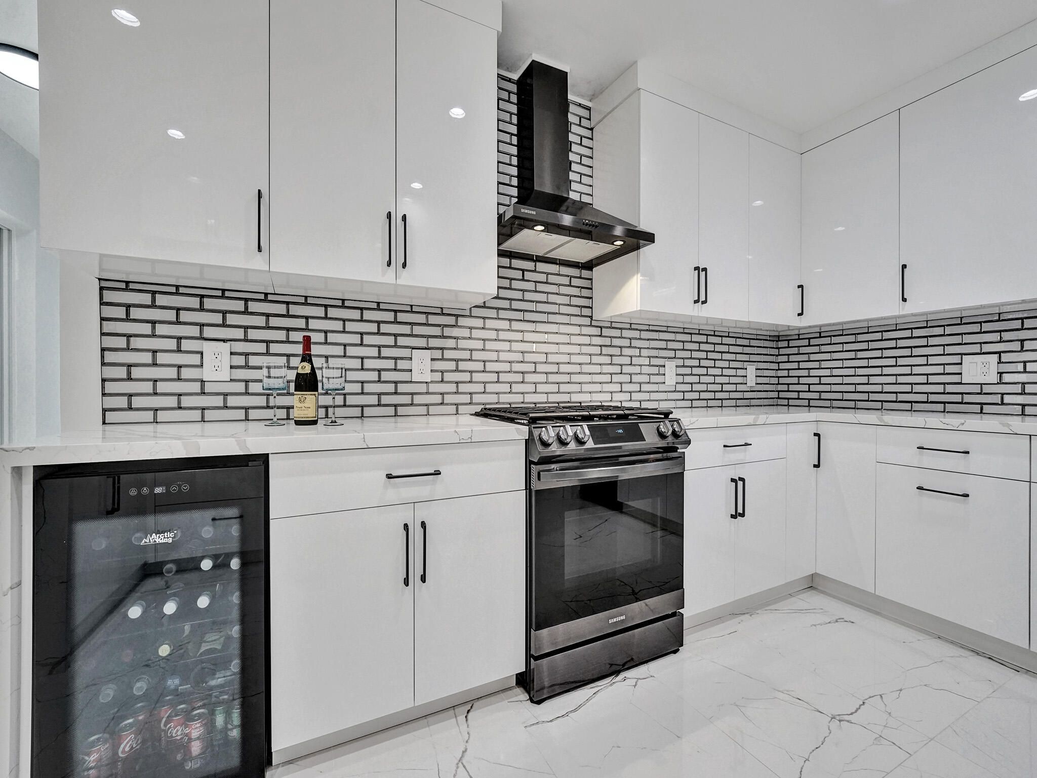 3204 Robbins Pompano Beach, FL 33062