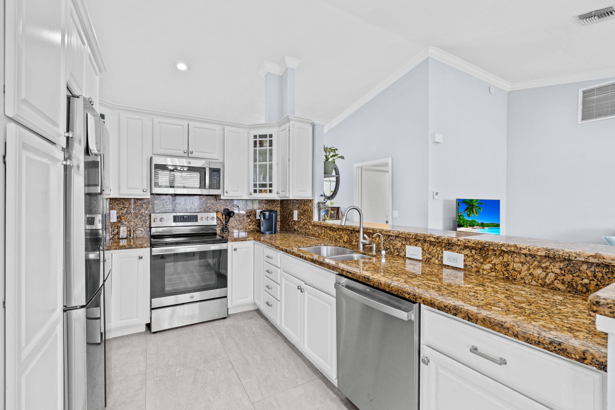 5637 Egret Isle Lake Worth, FL 33467