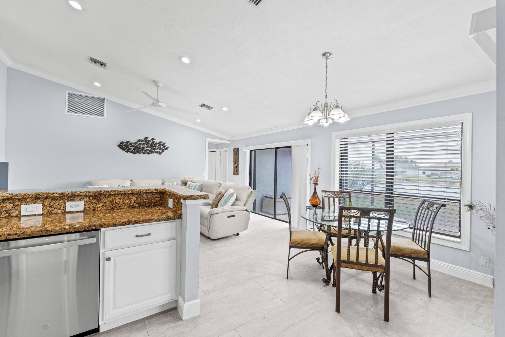 5637 Egret Isle Lake Worth, FL 33467