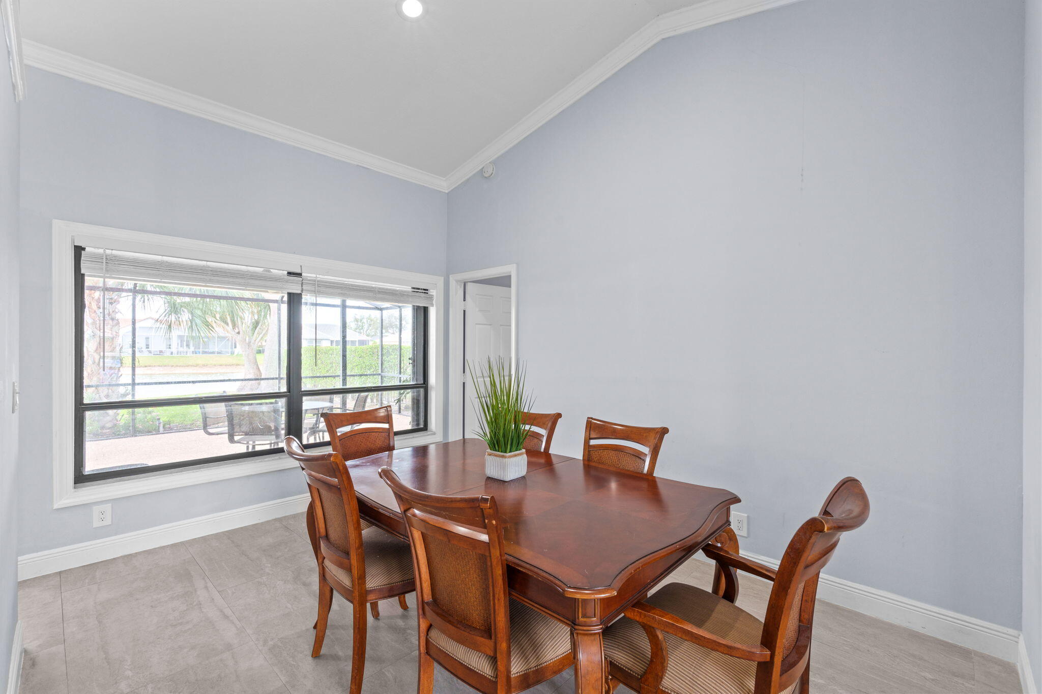 5637 Egret Isle Lake Worth, FL 33467