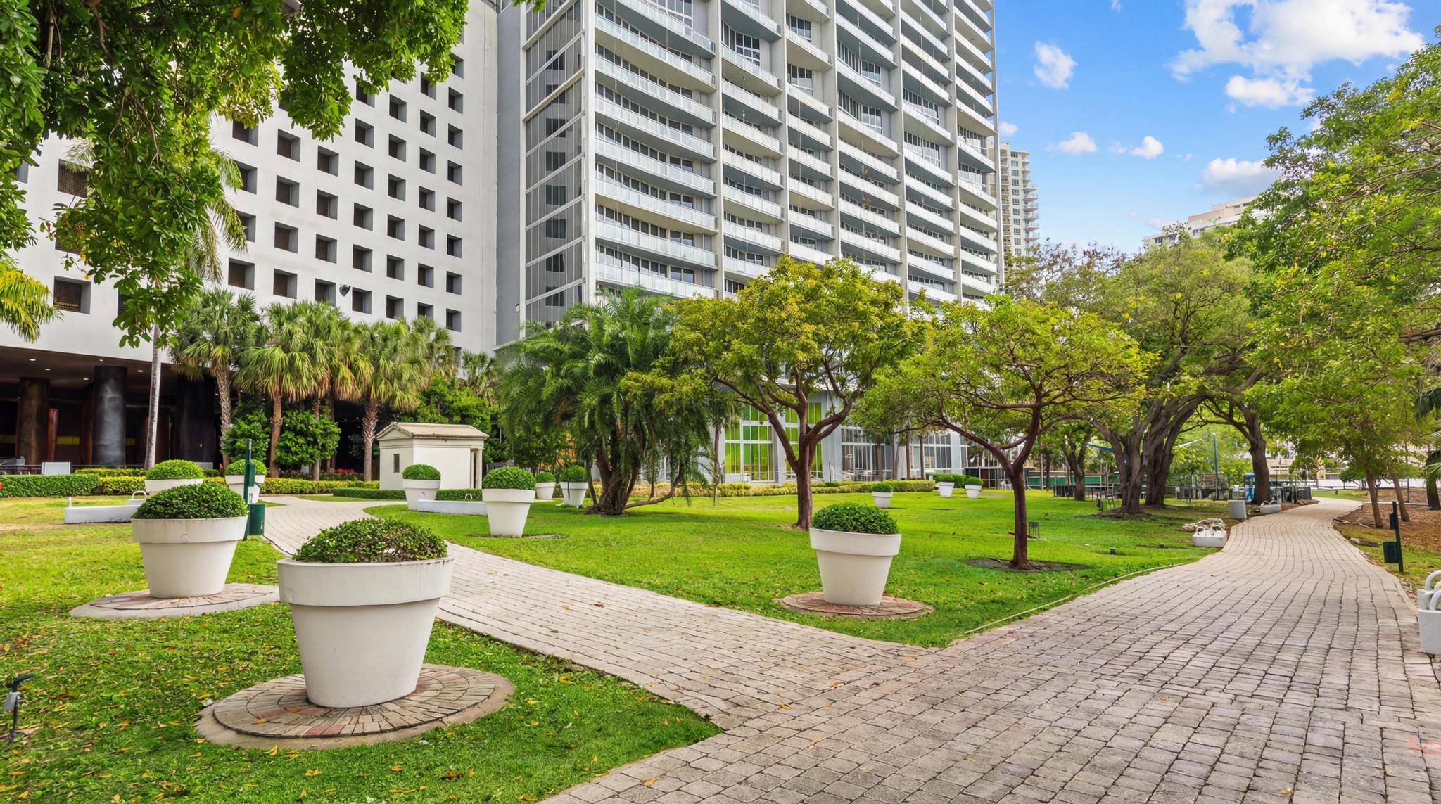 image Icon Brickell III (W Miami)2