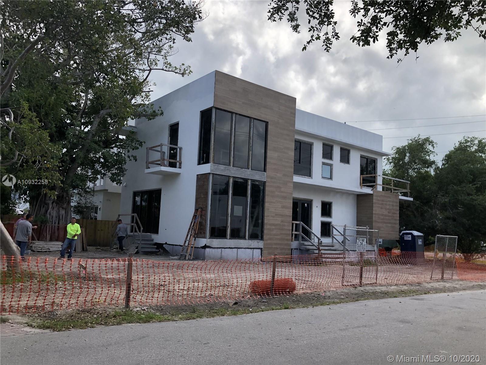 3379 Oak Ave Miami, FL 33133