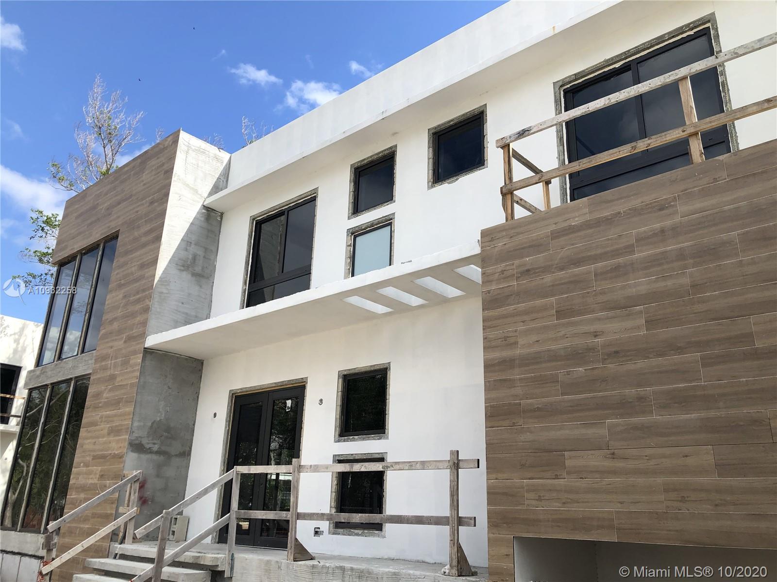 3379 Oak Ave Miami, FL 33133