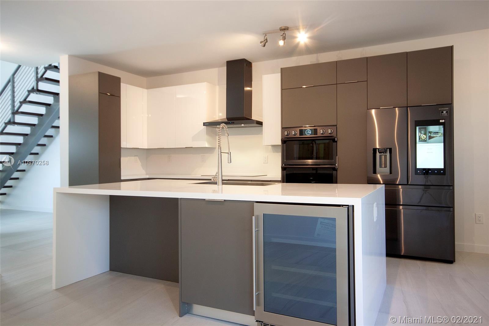 3227 Day Ave #3227 Miami, FL 33133