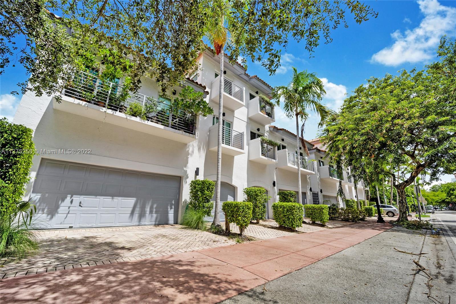 208 Jefferson Ave #109