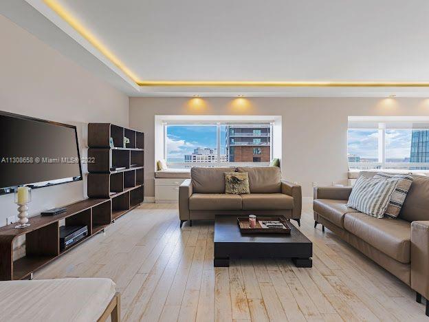1435 Brickell Ave #3401
