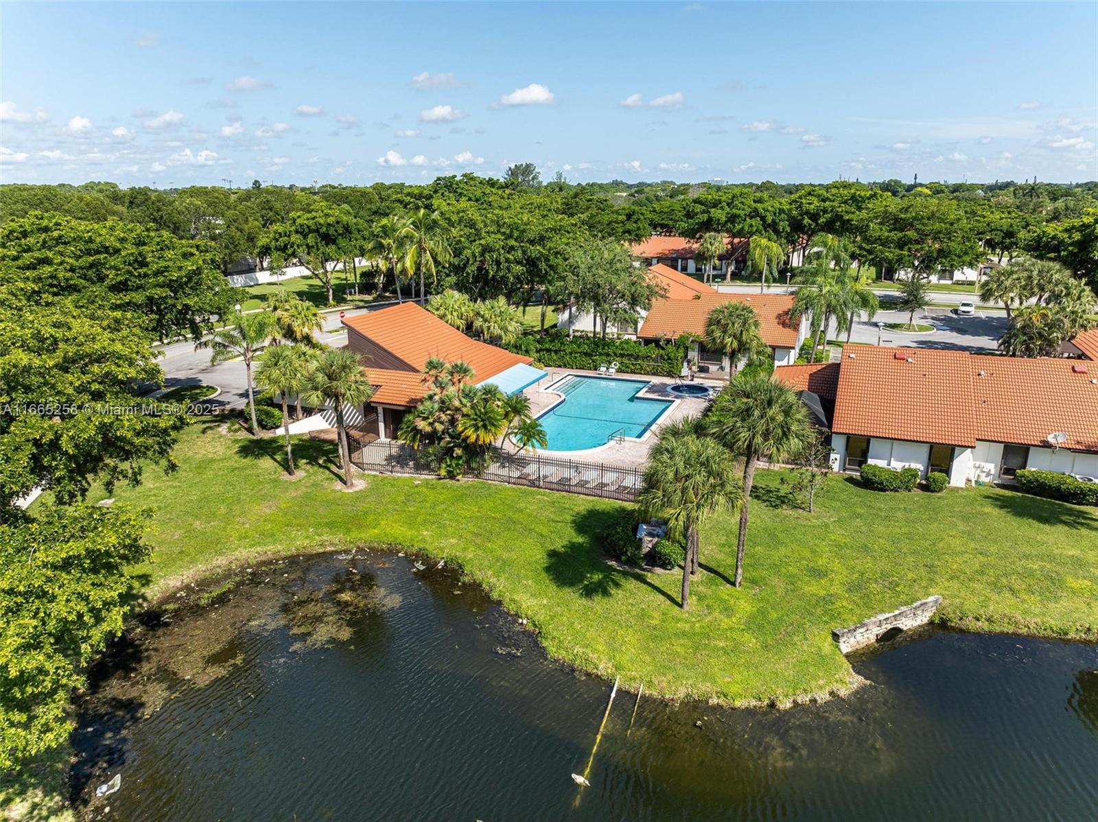7037 Marlberry Ln,Tamarac, FL 33321