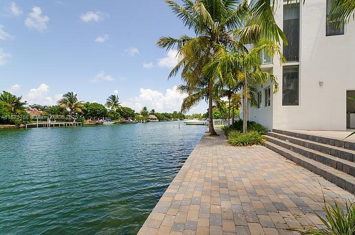 1975 Calais Dr Miami Beach, FL 33141